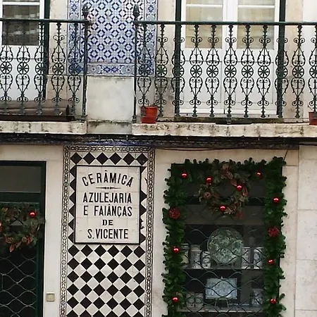 Holidays In Castle/alfama Lisbon
