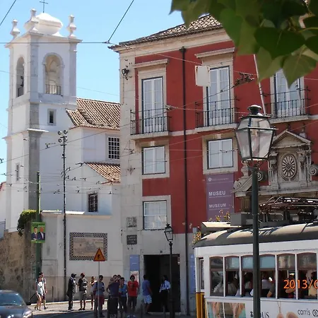 Holidays In Castle/alfama Lisbon